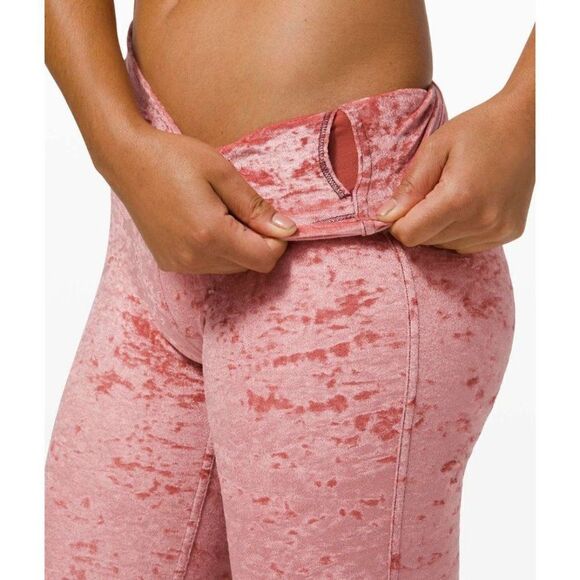 Lululemon Wunder Lounge High-Rise Tight 28" Crushed Velvet Soft Cranberry Size 4 - Picture 7 of 11